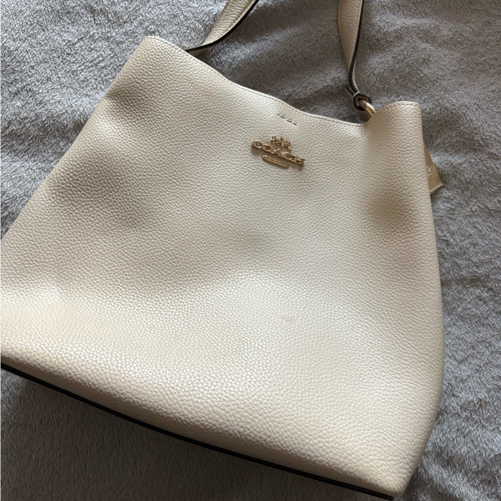Coach Ivory Leather Shoulder Bag